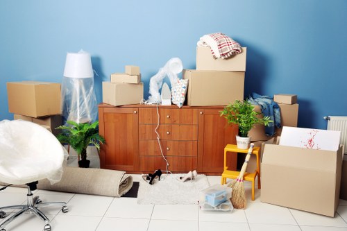 Experienced movers assisting with a smooth Kennington move