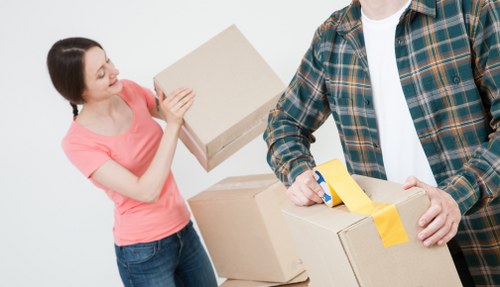 Moving truck service for office and business relocation in Kennington