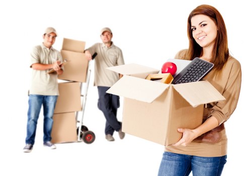 Local moving vehicle arranged for safe transport of household items